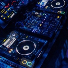 Chilli Milli DeLuca Mix