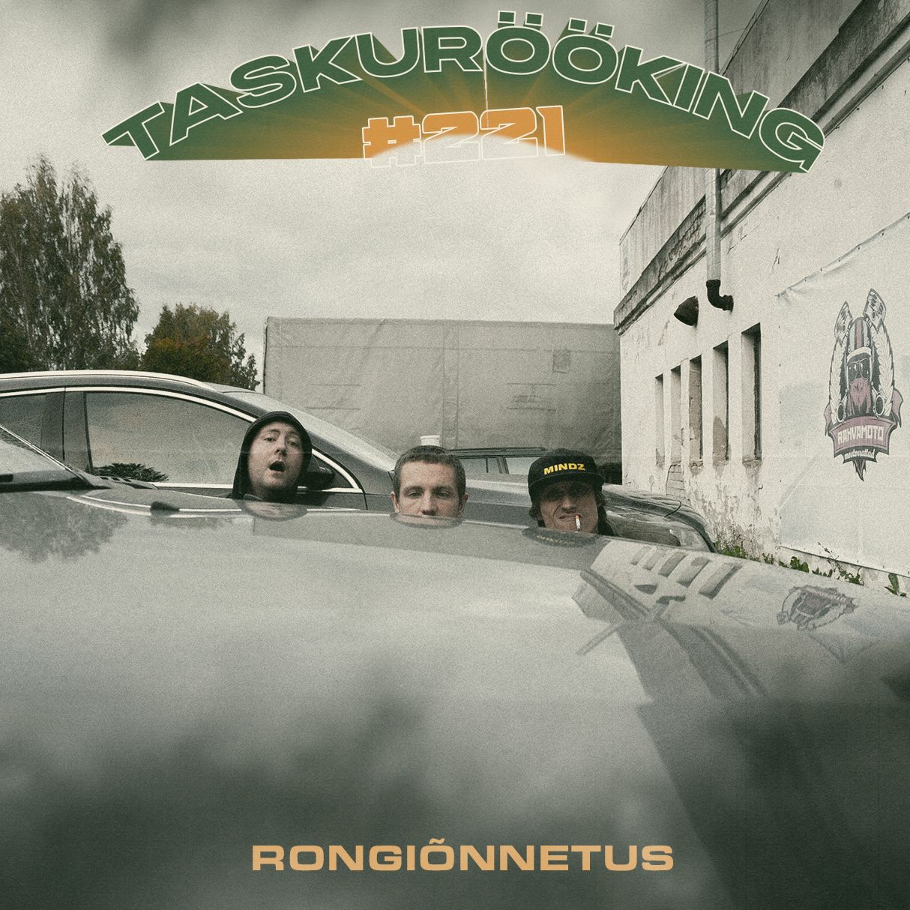 TASKURÖÖKING
