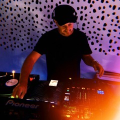 Robbie Lowe // Home Sessions // Live Stream // 2-5-2020