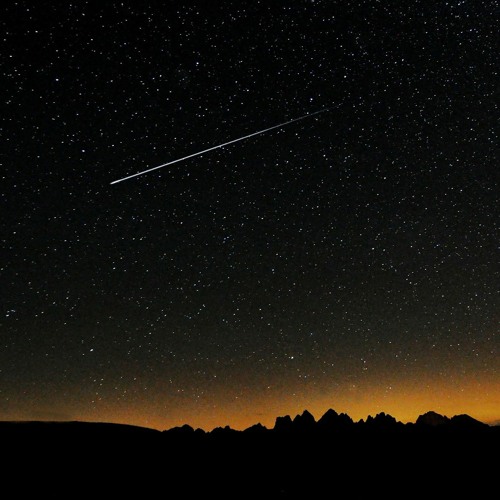 Stream episode 4/19/21 Lyrid Meteor Shower by Backyard Astronomer