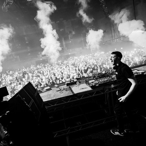 Shugz LIVE @ Kill Your Idols 4, The Telegraph Building, Belfast