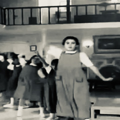 أُريدُ حباً يمسحُ شعري - بنات الميتم