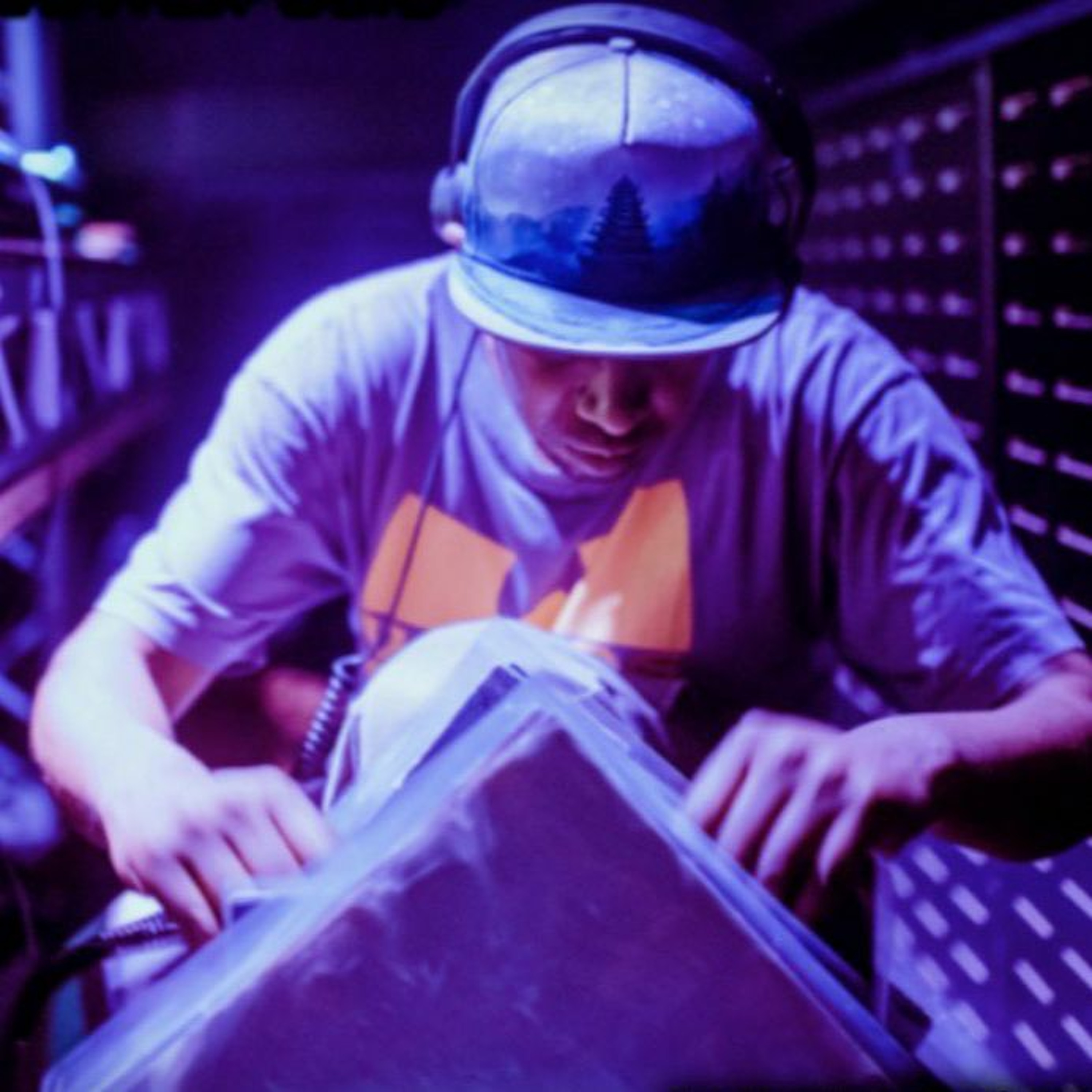 Harry Blotter - Vinyl DnB Set @ Electropolis (My Aeon) thumbnail