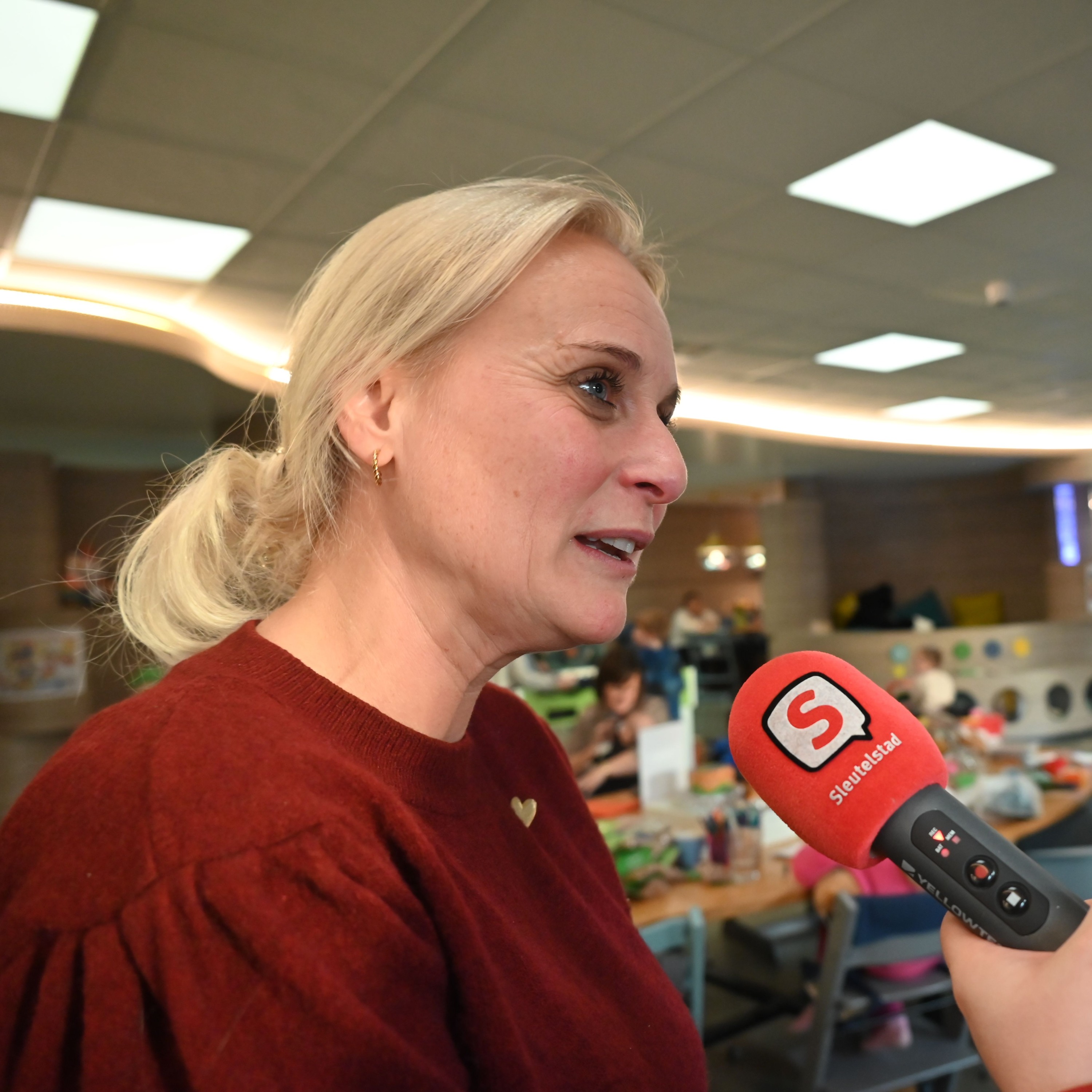 2025-11-26 Kirsten Nennie over het bezoek van Sinterklaas en de Ronald McDonald huiskamer daar episode artwork