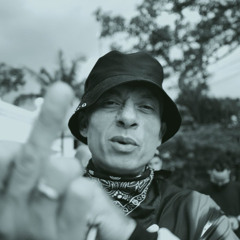 UND SHIT- MARIA BENDITA