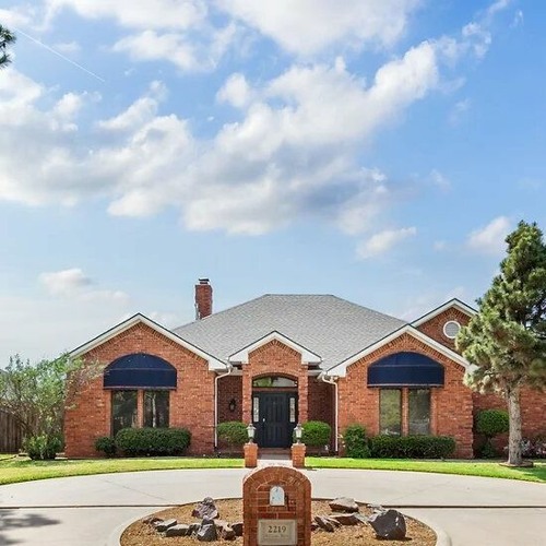 Stream Altus housing for KC135 students with ideal leaving environment