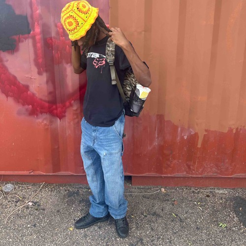 hol on (prod.dexxtern,mitchxy)