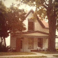 SALLY HOUSE