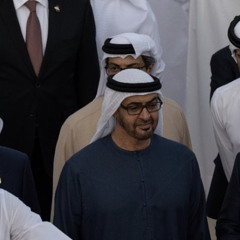 والشعب في حبّك يهيم