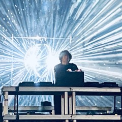 Unknown ID Jamie xx In Waves Tour