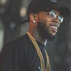 Controlla tory lanez (slowed to perfection)