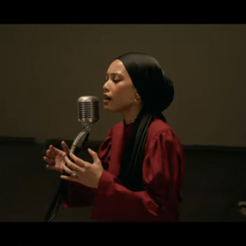 Mitty zasia - Yang lain boleh hilang asal kau jangan (live acoustic & choir)
