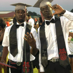 A warm up! #PaperChaser #newfire #Freestyle | made on the Rapchat app (prod. by longwayyQua)