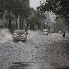 Caos em SP após chuva é resultado da 'inação do governo', que investe menos do que deveria