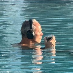 change the bass and change the style (Me and my headphones against the world) mix