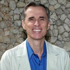 Alessandro Fernandes Moreira canta "Nunca pare de sonhar", de Gonzaguinha