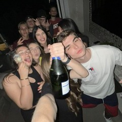 MEGA FUNK NOVINHA DIFERENTE