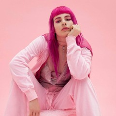 GIRLFRIEND ON THE WEEKEND - GIRLI