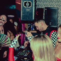 SPOOKY JUNGLE HOUSE SET