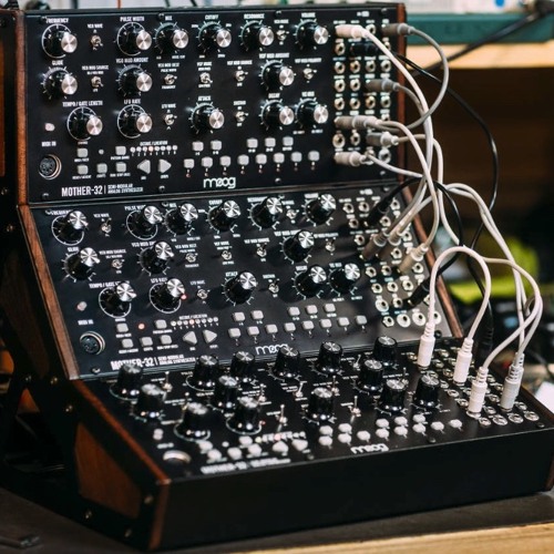 LIVE SESSION MOOG DFAM & MOTHER 32
