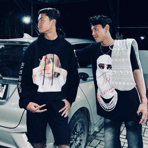 FUNKOT NEW YEAR SPESIAL BEST REQUEST #Yogi - DJ IHSANPRATAMA