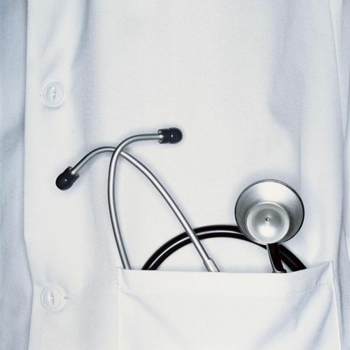 وأقسمُ أنّي أُدَاوى المريض  🤍