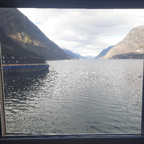 //the.DEEP.FJORD.FLOWS//