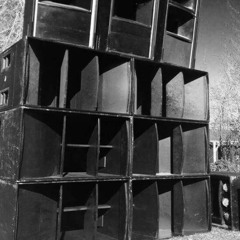 La Tête Dans le Caisson