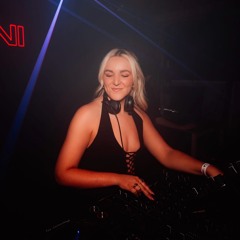 FRESH 92.7 GUEST MIX | LA LANI