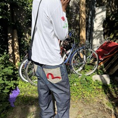 Evil twins - Mølly! & Trustinw0ckhardt