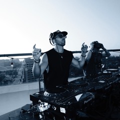LIVE SETS & MIXES