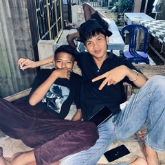 jangan-ragu-jangan-bimbang-dio-pergi-kito-terbang-rido-x-rengga-praditya.mp3