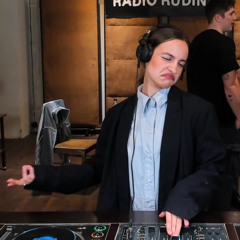 Nina Farrina | Radio Rudina