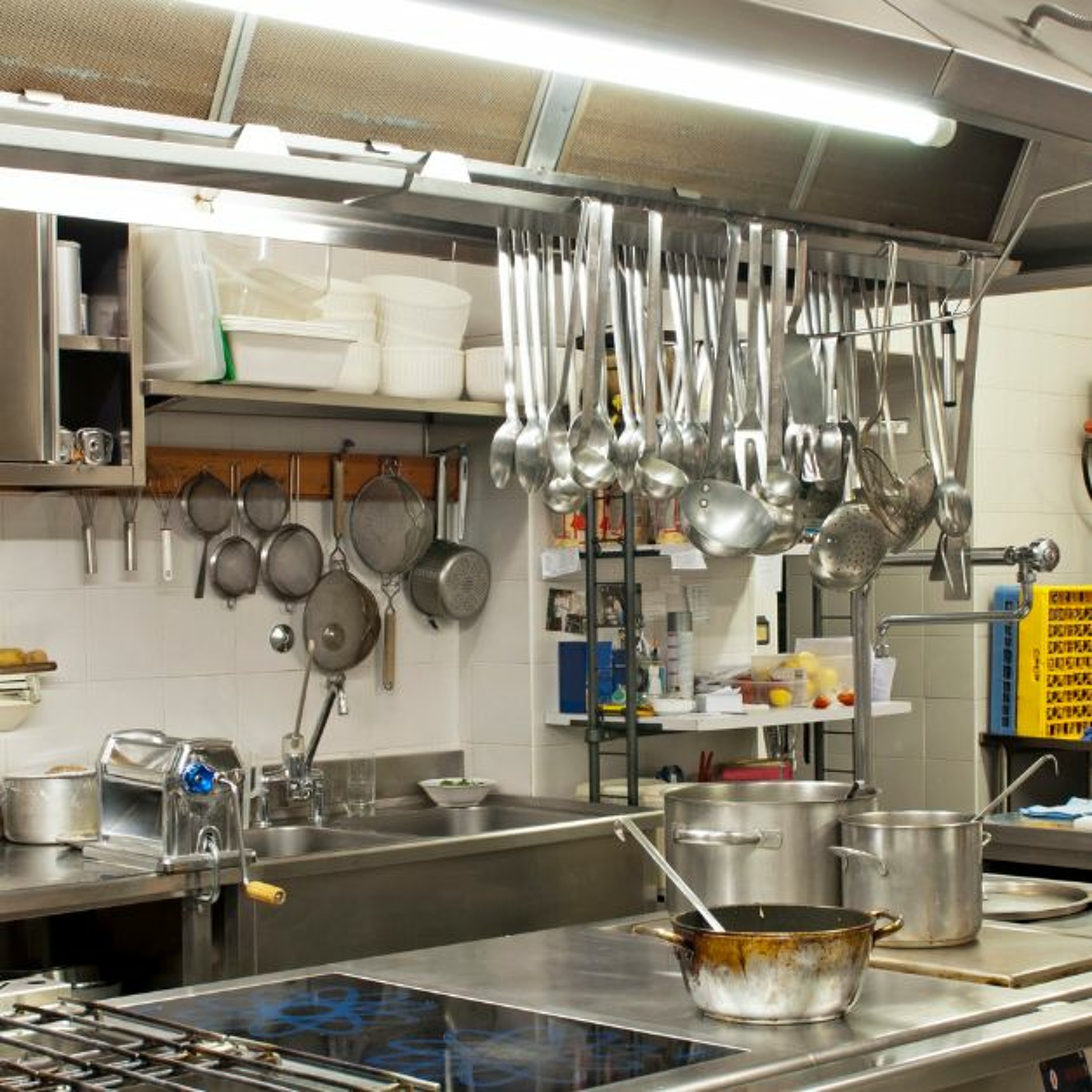 244. Cleanliness, Safety, Innovation & Passion for Hospitality w/Paul Edmondson P&G Professional