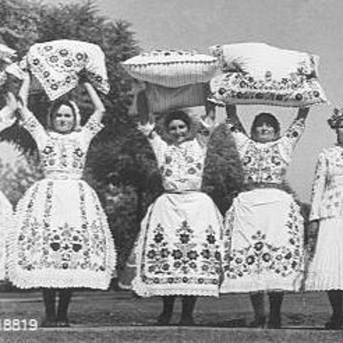 Stream Pillow Dance - Béla Bartók 44 Duos for 2 Violins, Sz.98, No. 14 by  Brian | Listen online for free on SoundCloud