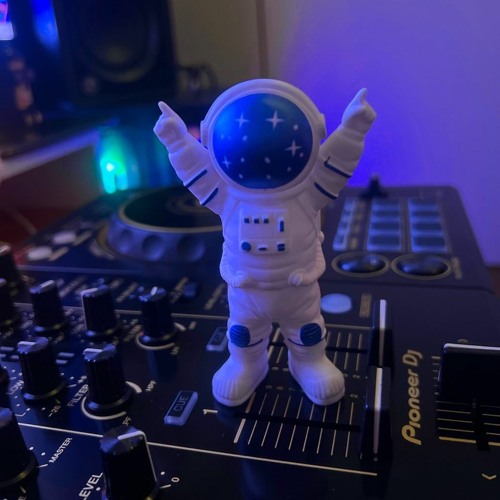 NST - Kiếp Người 2023 - DanDior