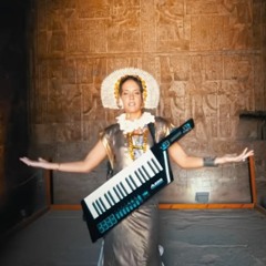 IZADORÄ Playing Nuba At Philae [Isis] Temple, Egypt For Cafe De Anatolia