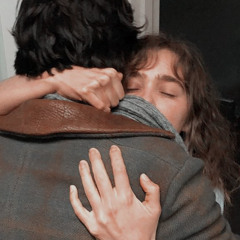 ‎أنا وشلون أنام وكل مافيني ترا عندك