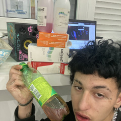 com skunk a ouvir funk