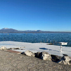 Sirmione, Lake Waves