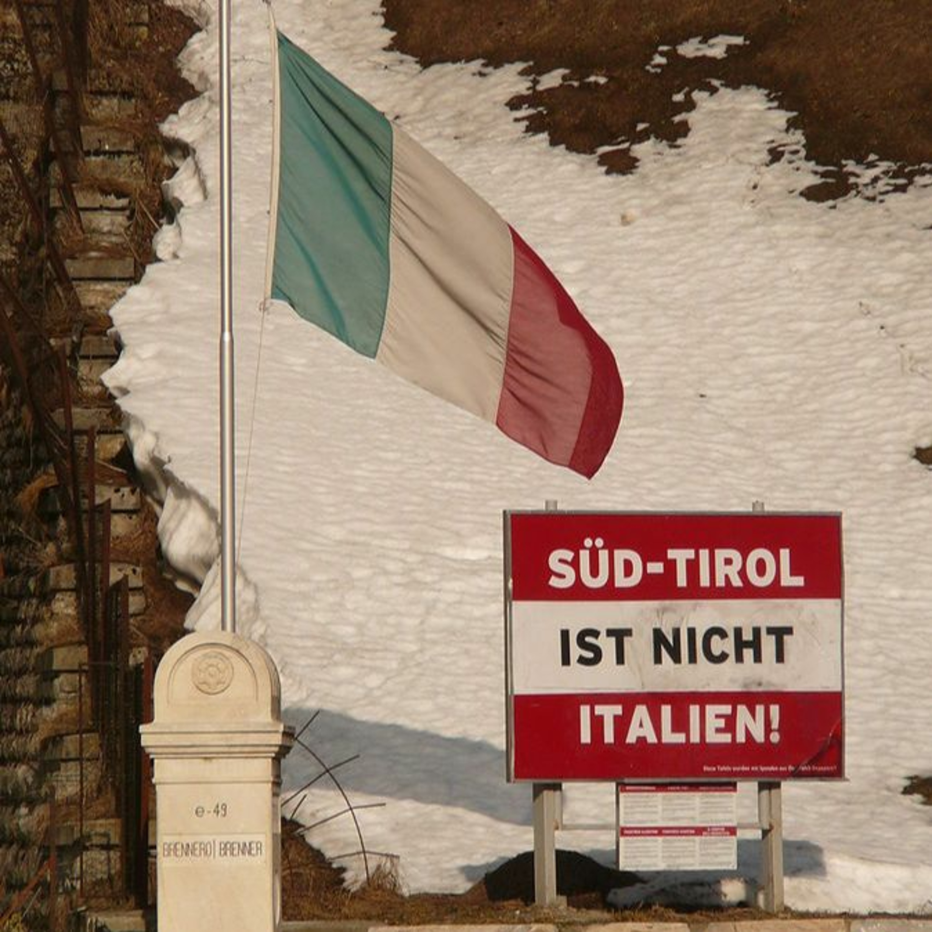 Ep. 30: Controversies & Contraband series: Italy's segregated schools