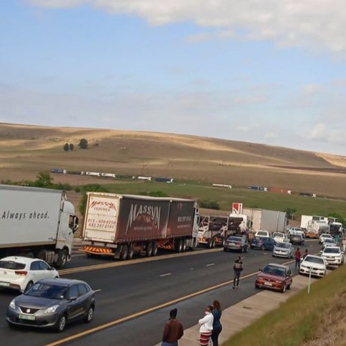 Truck drivers bring N3 highway near Harrismith to a standstill
