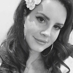 lana del rey wayamaya