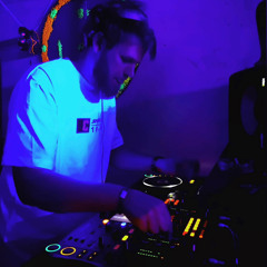 Simore - Do OffBeat Shots On President [DJ-SET].wav