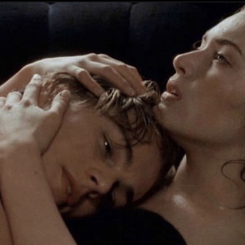 -لِروحي دوا ولِقلبي طبيب.