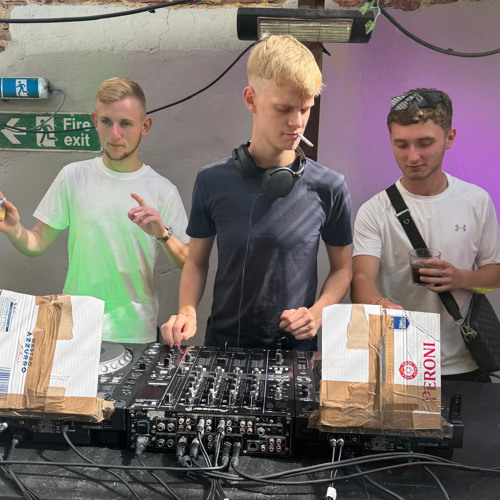OSCAR BROUGH LIVE FROM PARMA X THE LOFT