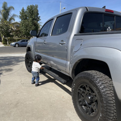 YOUNG GUNZ ft TOMMYGUNZ