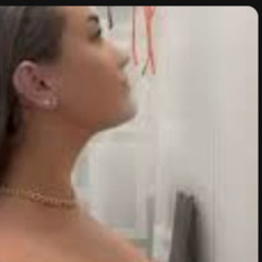 X X X FULL (18 Breckie Hill Shower Leaks[A Day in My Life]