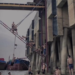 Cái địt con mẹ mày bố vụt cái này vào tai bây giờ