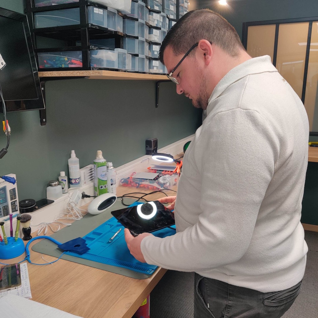 Stream Captain Repair, une nouvelle boutique dans les rues de Parthenay ...